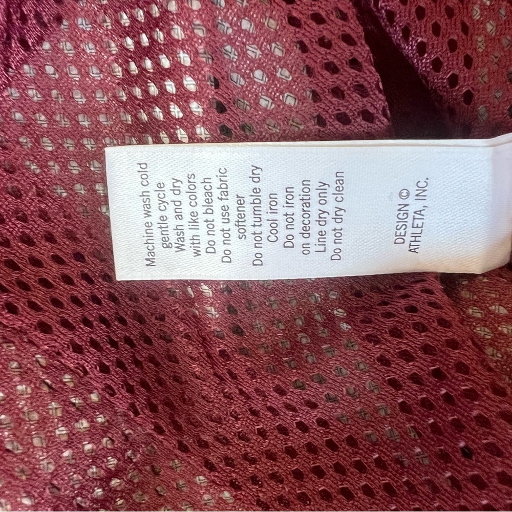 Athleta Women’s Magnetic Closure Long Trench in Magenta, size M - Picture 10 of 12